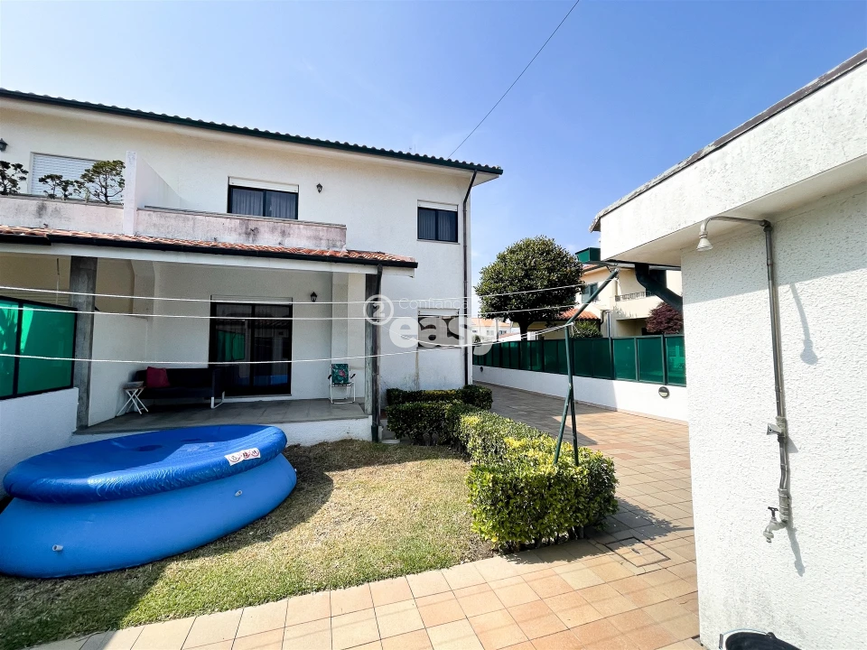 Moradia T5 para Venda em Arvore Foto 39