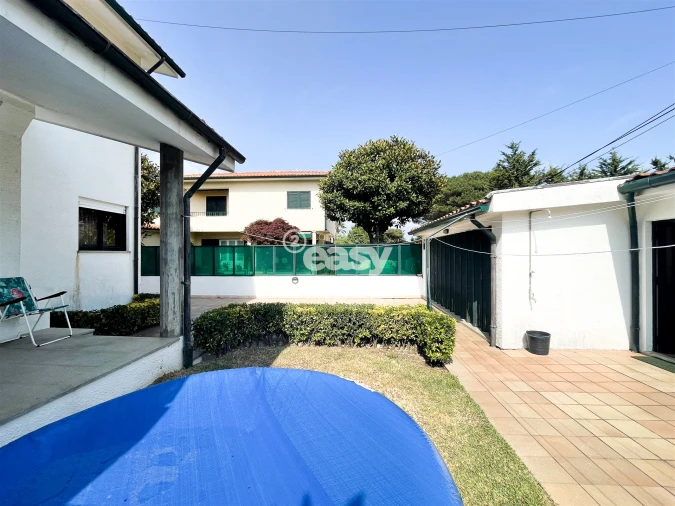 Moradia T5 para Venda em Arvore Foto 57