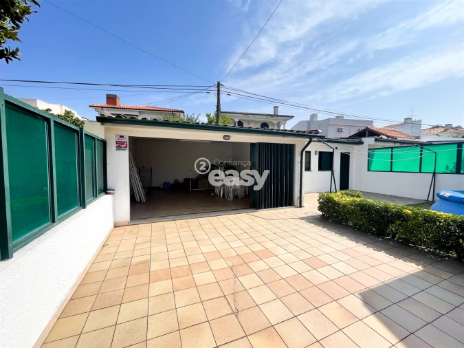 Moradia T5 para Venda em Arvore Foto 51