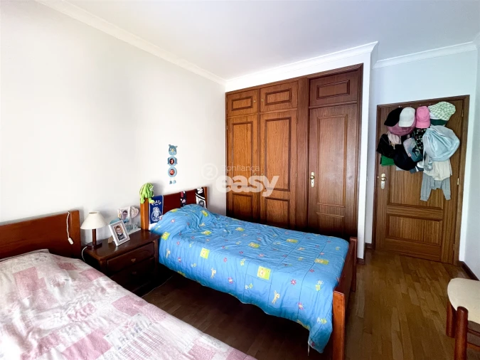 Moradia T5 para Venda em Arvore Foto 5