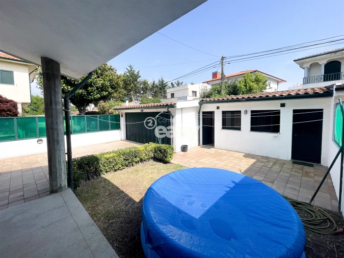 Moradia T5 para Venda em Arvore Foto 56