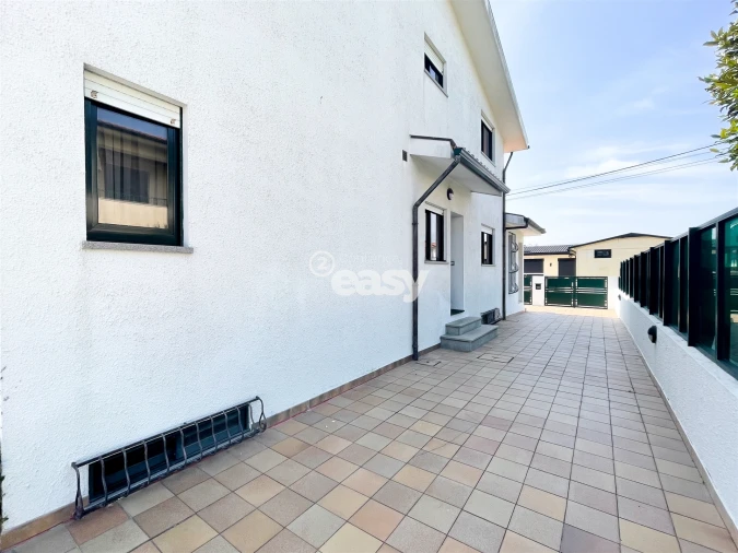 Moradia T5 para Venda em Arvore Foto 63