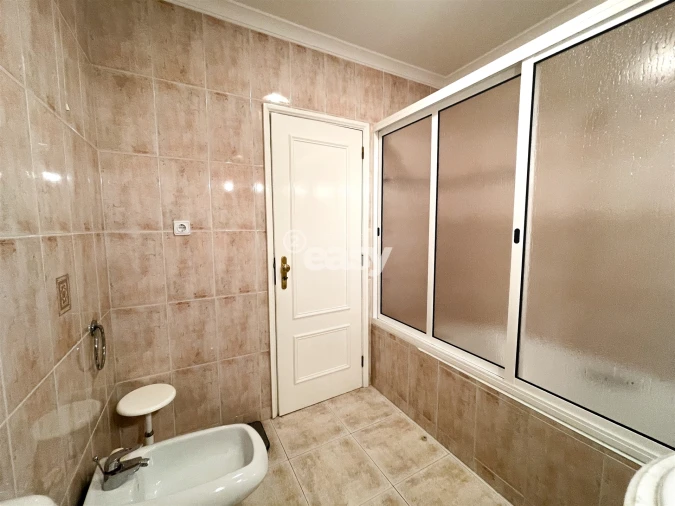 Moradia T5 para Venda em Arvore Foto 10