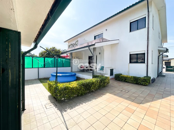 Moradia T5 para Venda em Arvore Foto 45