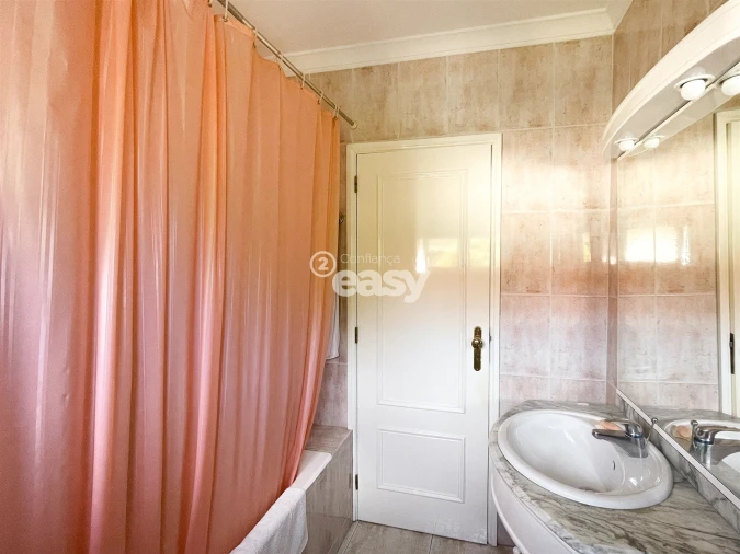 Moradia T5 para Venda em Arvore Foto 15