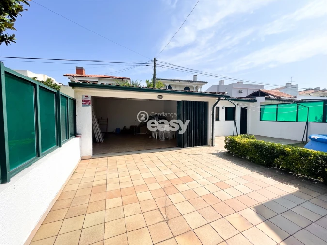 Moradia T5 para Venda em Arvore Foto 50