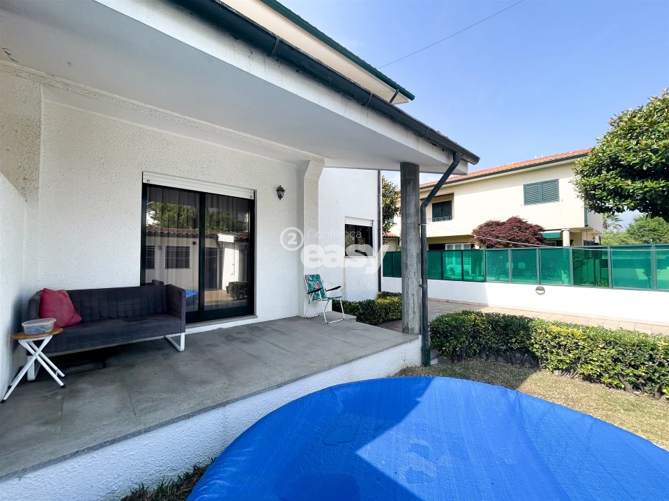 Moradia T5 para Venda em Arvore Foto 58