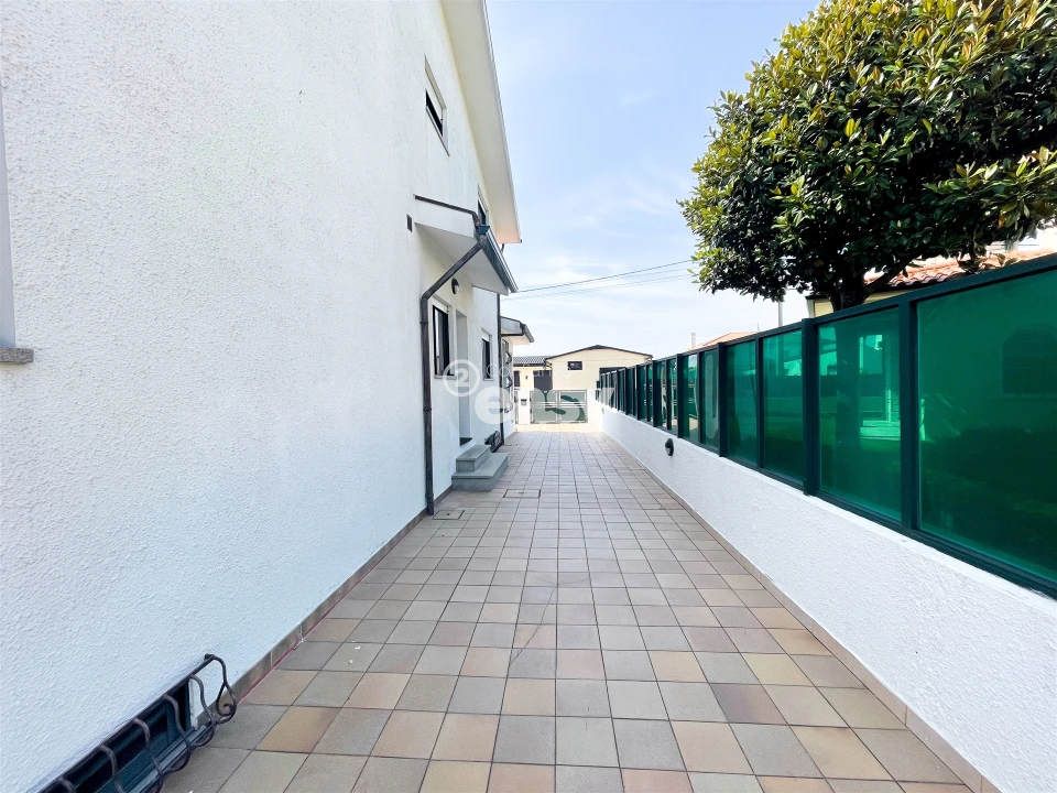 Moradia T5 para Venda em Arvore Foto 62