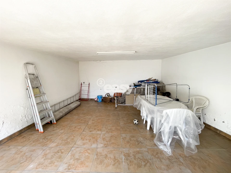 Moradia T5 para Venda em Arvore Foto 49