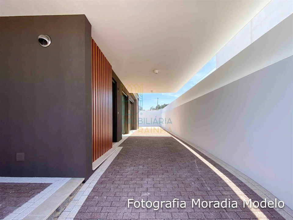 Moradia T3 para Venda em Tornada e Salir do Porto Foto 34
