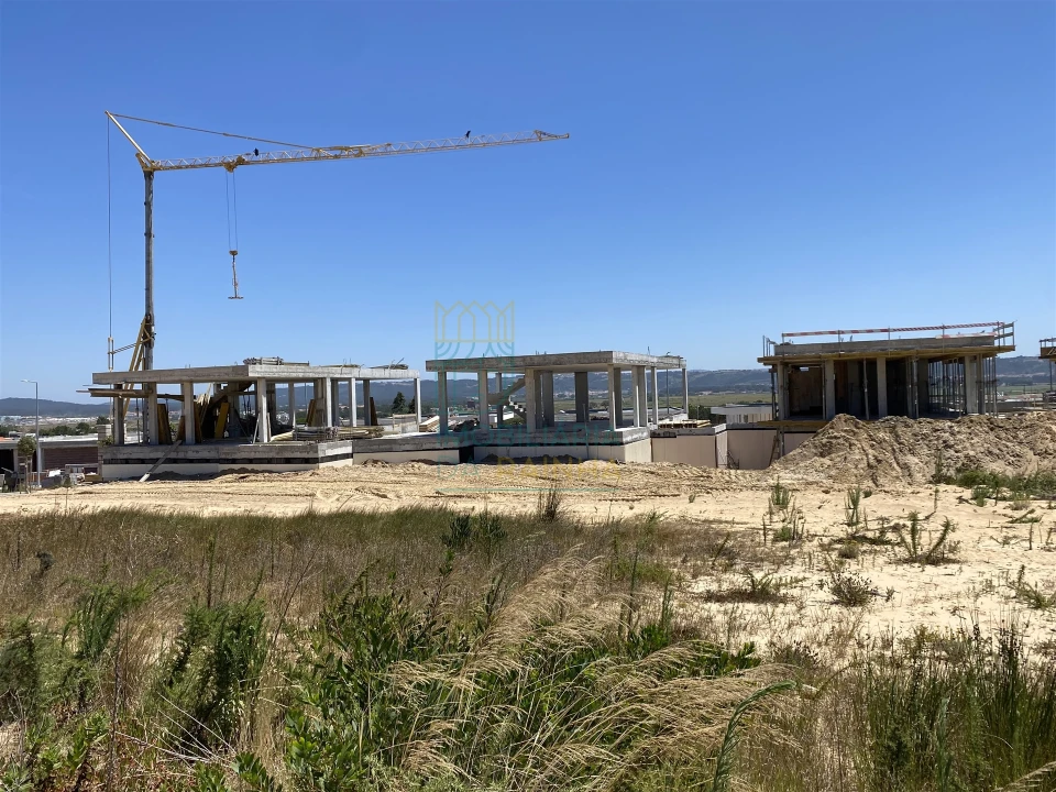 Moradia T3 para Venda em Tornada e Salir do Porto Foto 3