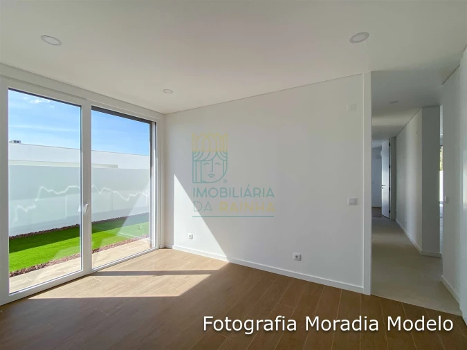 Moradia T3 para Venda em Tornada e Salir do Porto Foto 18