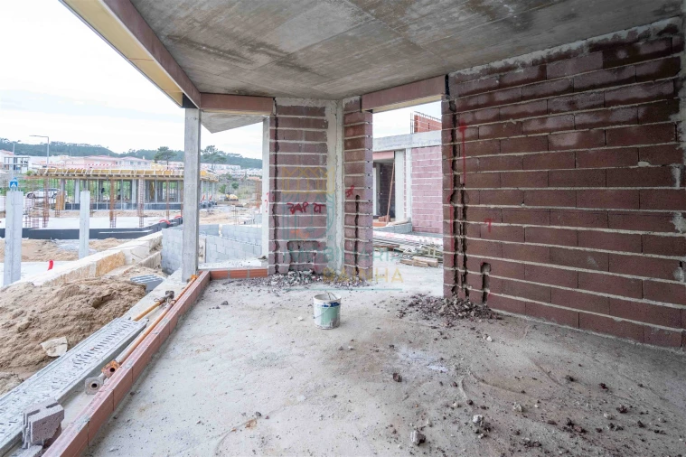 Moradia T3 para Venda em Tornada e Salir do Porto Foto 2