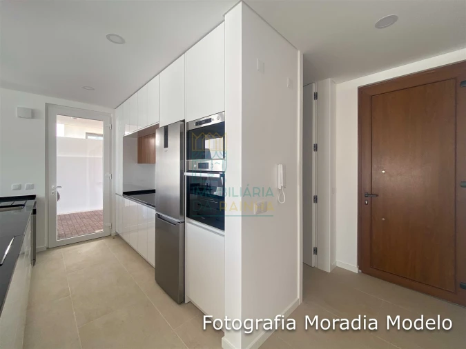 Moradia T3 para Venda em Tornada e Salir do Porto Foto 16