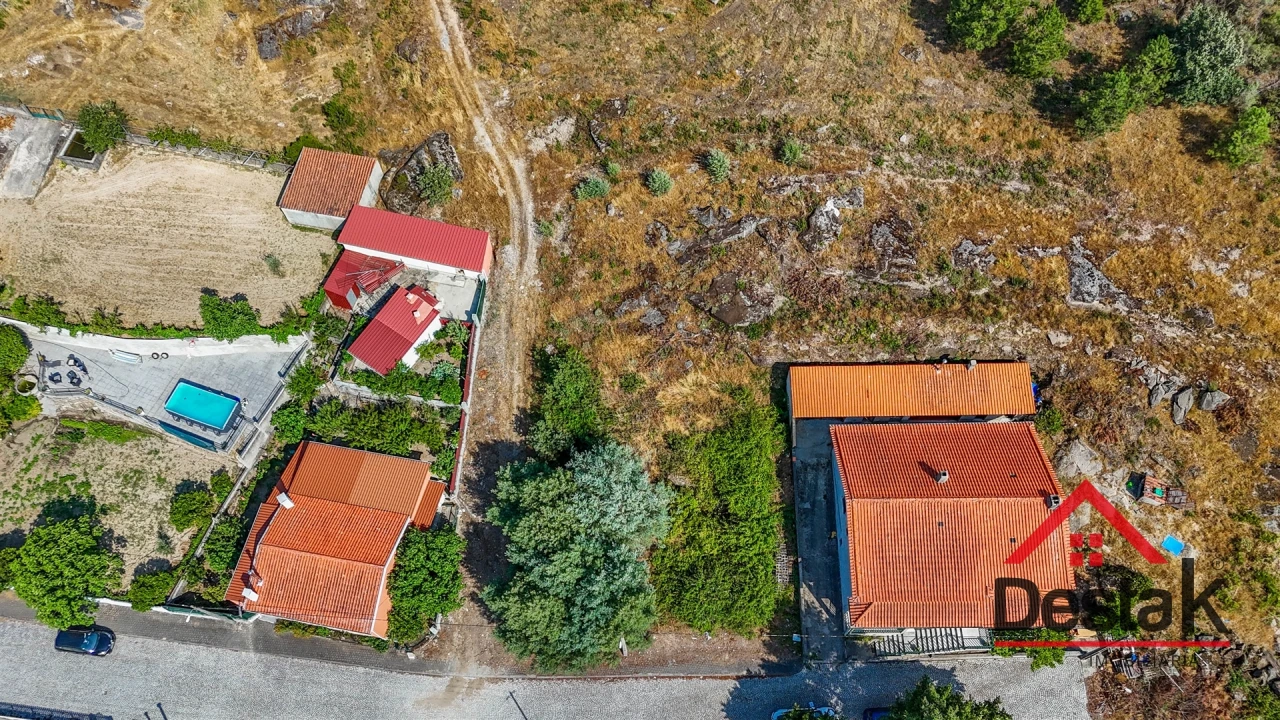 Terreno para Venda em Tavares (Chãs, Várzea e Travanca) Foto 3