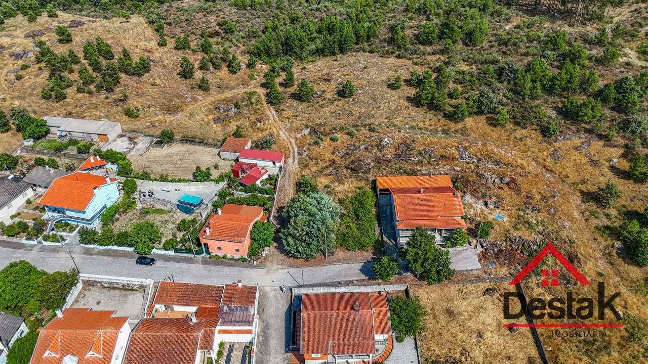 Terreno para Venda em Tavares (Chãs, Várzea e Travanca) Foto 4
