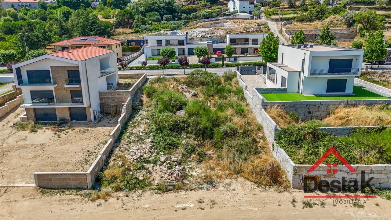 Terreno para Venda em Aguiar da Beira e Coruche Foto 12