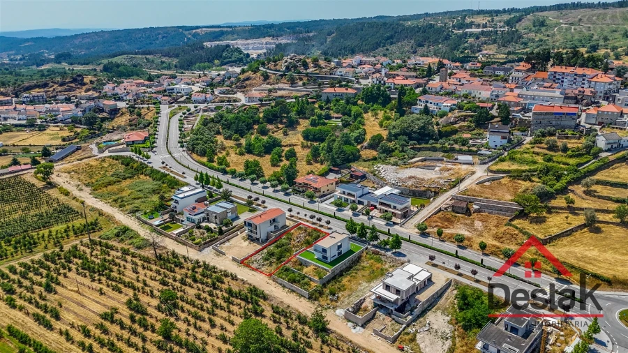 Terreno para Venda em Aguiar da Beira e Coruche Foto 6