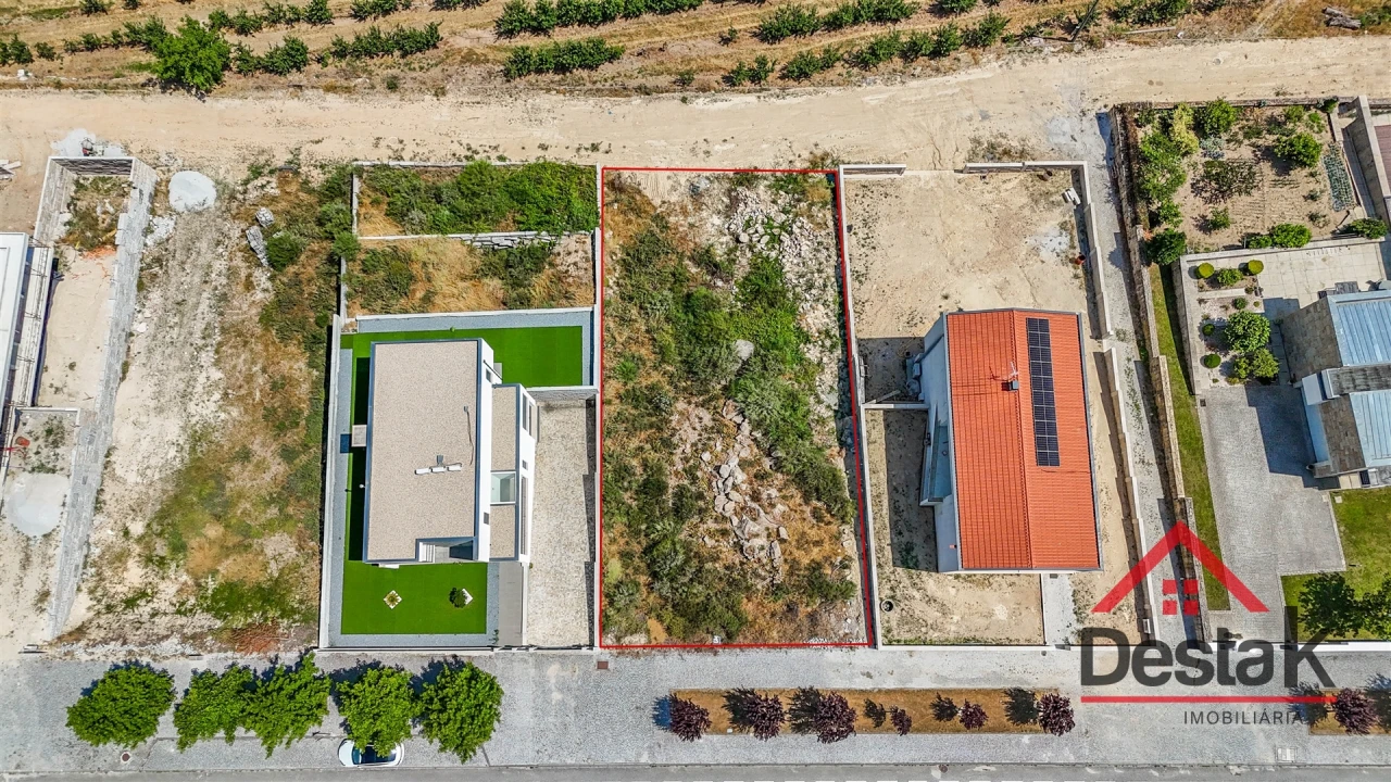 Terreno para Venda em Aguiar da Beira e Coruche Foto 3