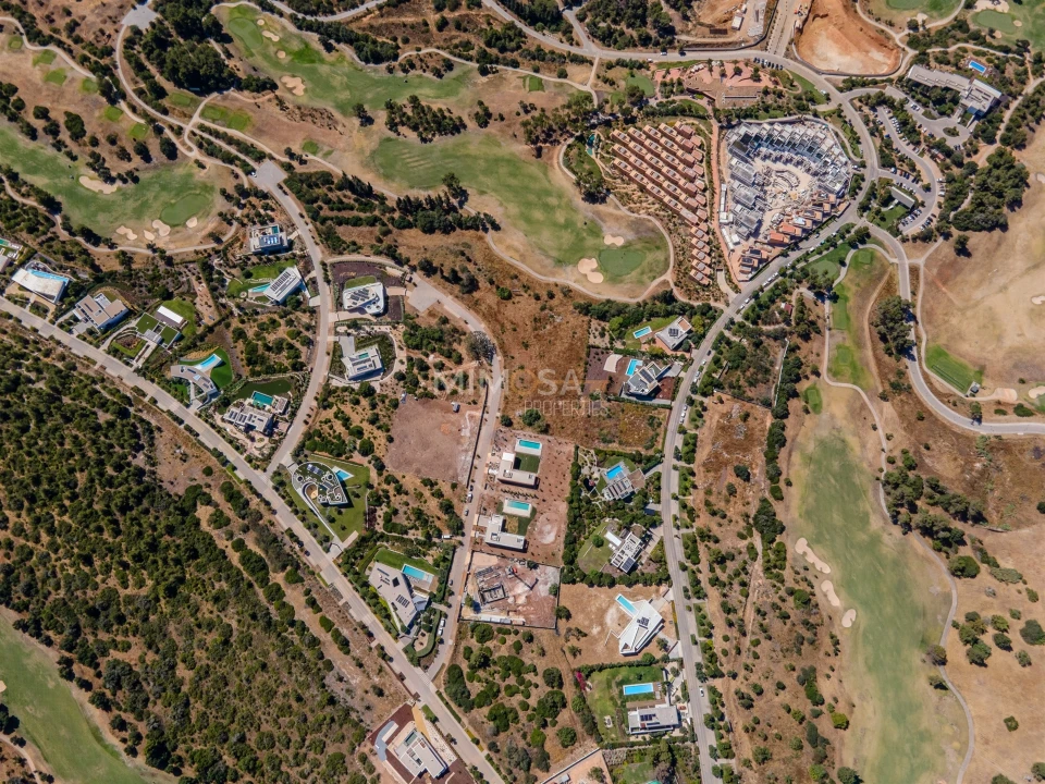 Moradia T4 para Venda em Odiaxere Foto 12