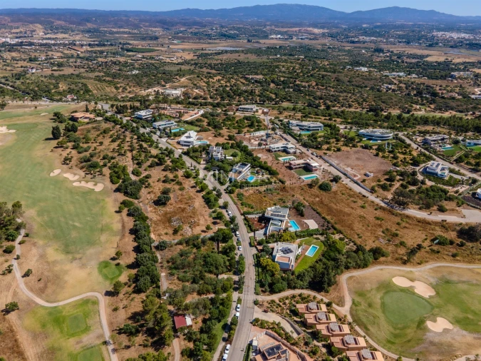 Moradia T4 para Venda em Odiaxere Foto 20