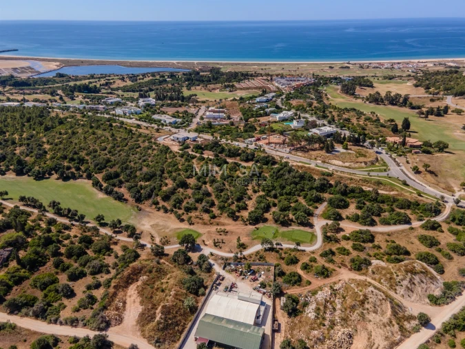 Moradia T4 para Venda em Odiaxere Foto 8