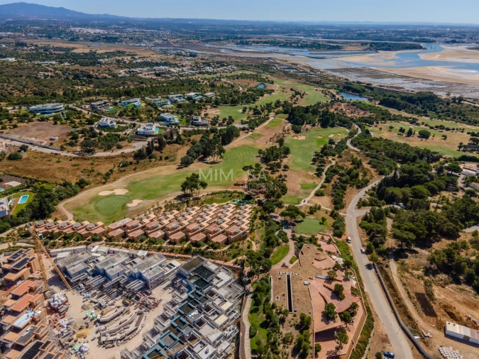 Moradia T4 para Venda em Odiaxere Foto 18