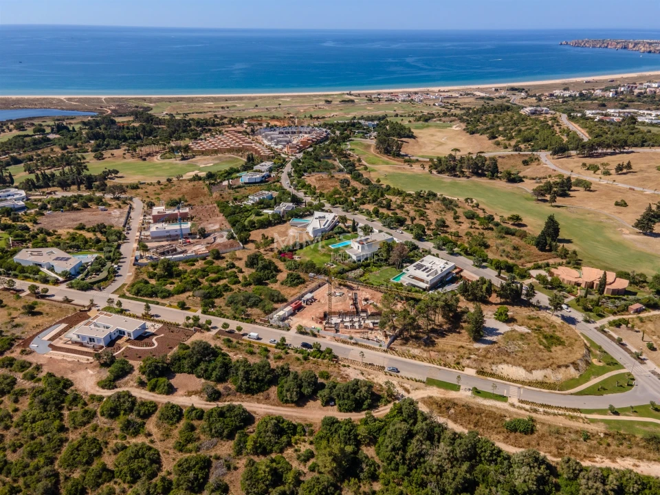 Moradia T4 para Venda em Odiaxere Foto 6