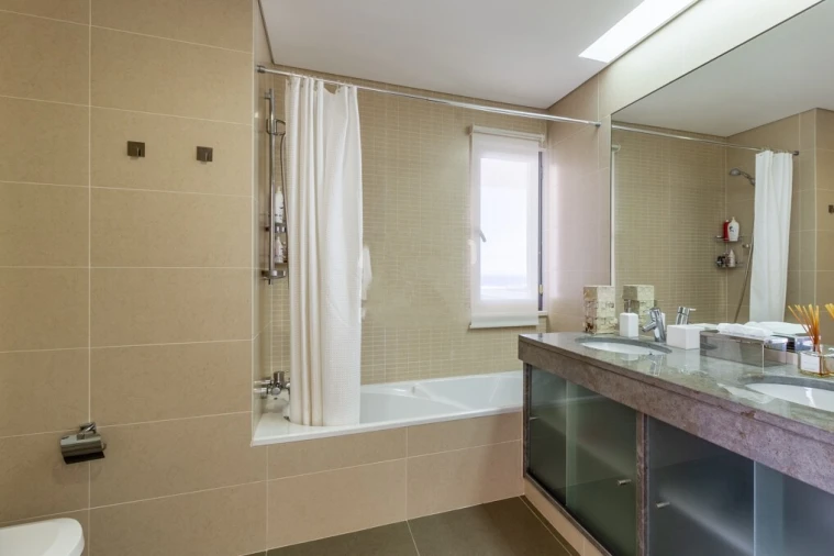 Apartamento T4 para Venda em São Martinho Foto 16