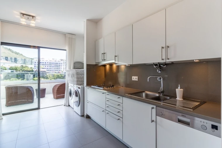 Apartamento T4 para Venda em São Martinho Foto 3