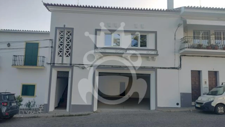 Moradia T3 para Venda em Reguengos de Monsaraz Foto 1