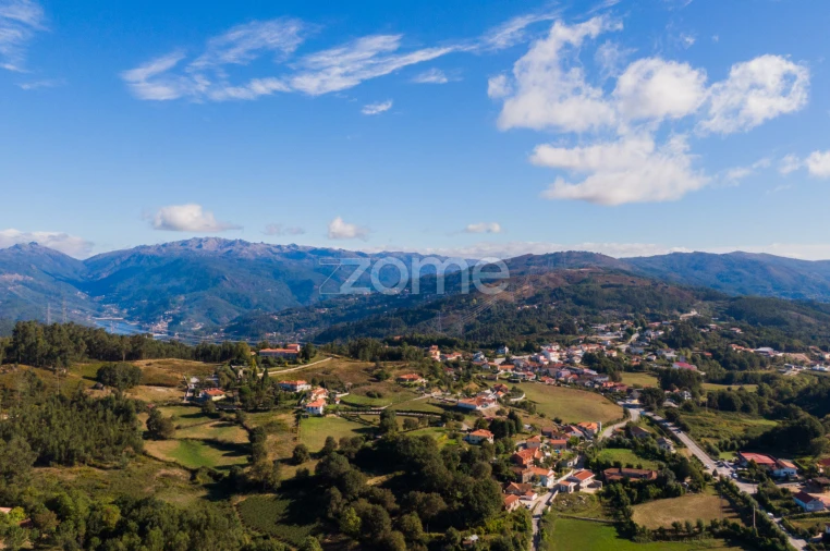 Moradia T1 para Venda em Tabuaças Foto 13