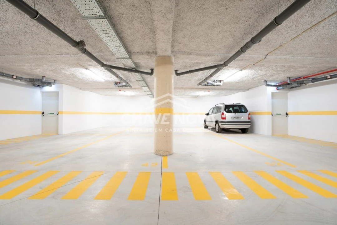Apartamento T2 para Venda em Arcozelo Foto 23