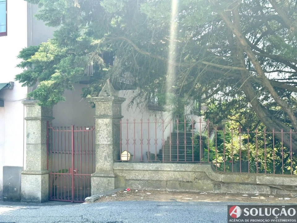 Moradia T7 para Venda em Bairro Foto 3