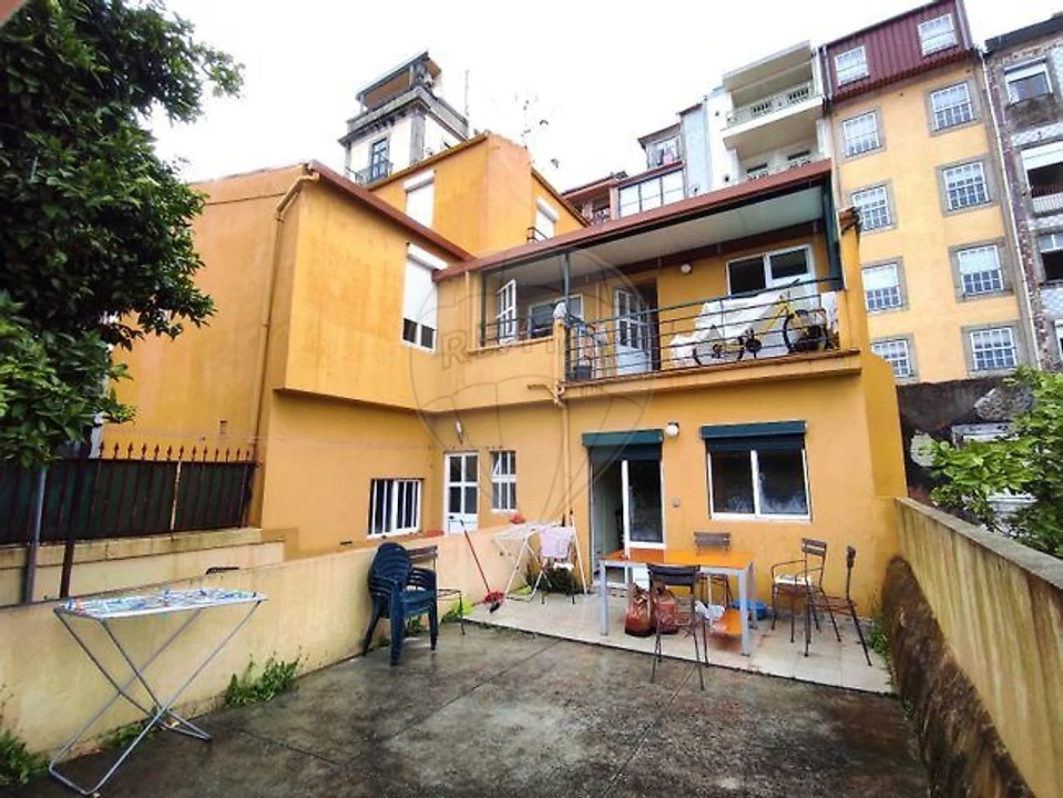 Prédio para Venda em Cedofeita, Santo Ildefonso, Sé, Miragaia, São Nicolau e Vitória Foto 3