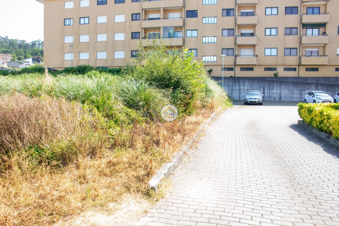 Terreno para Venda em Mozelos Foto 2