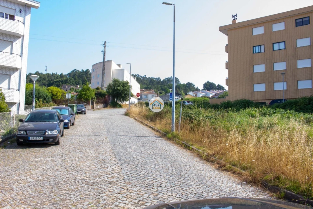 Terreno para Venda em Mozelos Foto 3