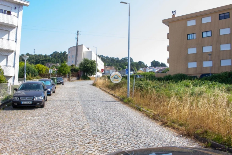 Terreno para Venda em Mozelos Foto 3