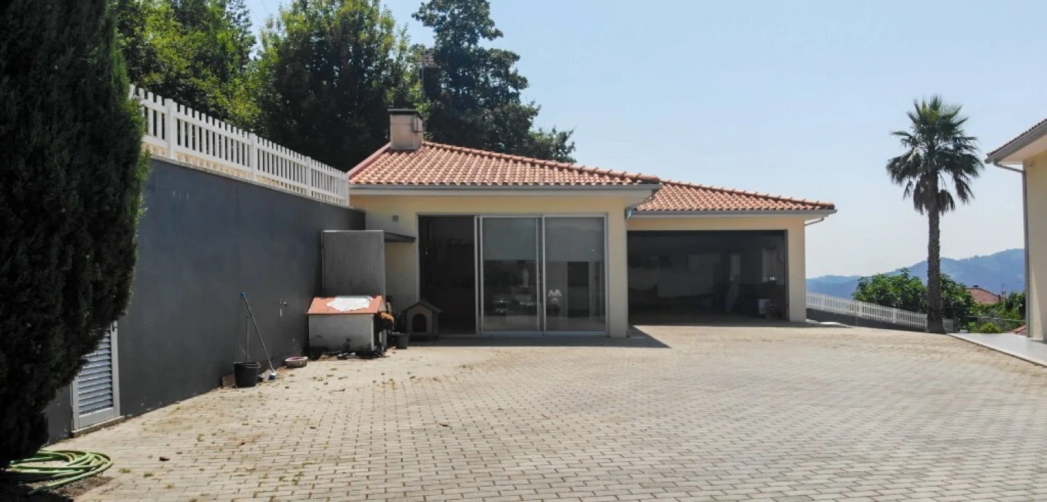 Moradia T3 para Venda em Pinheiro Foto 42