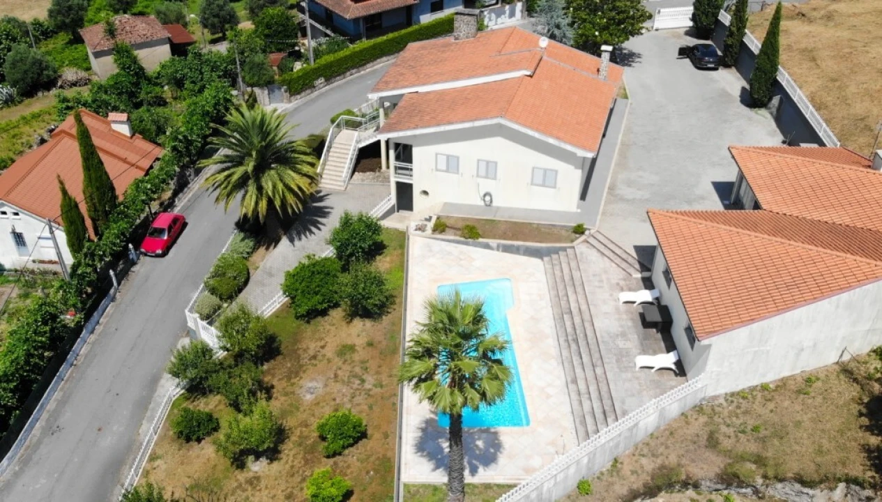 Moradia T3 para Venda em Pinheiro Foto 72