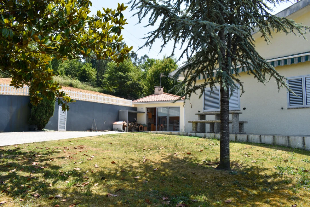 Moradia T3 para Venda em Pinheiro Foto 53