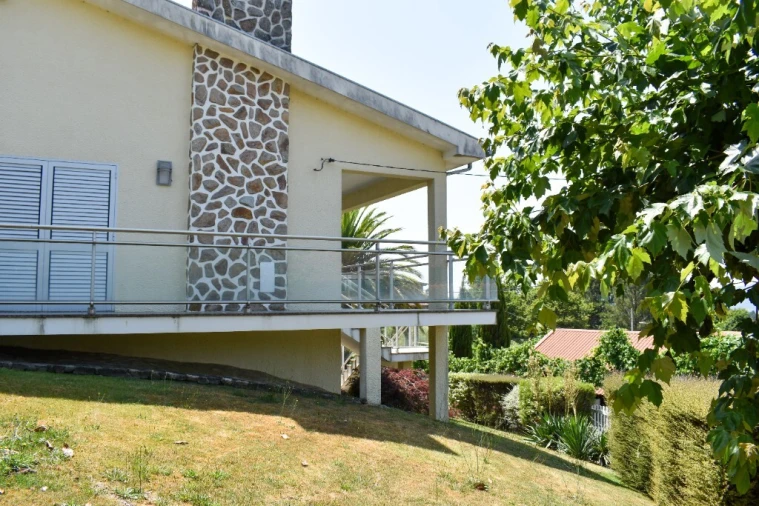 Moradia T3 para Venda em Pinheiro Foto 52