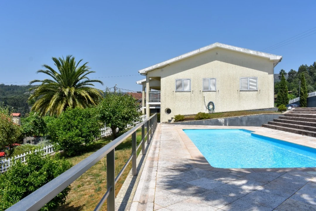 Moradia T3 para Venda em Pinheiro Foto 59