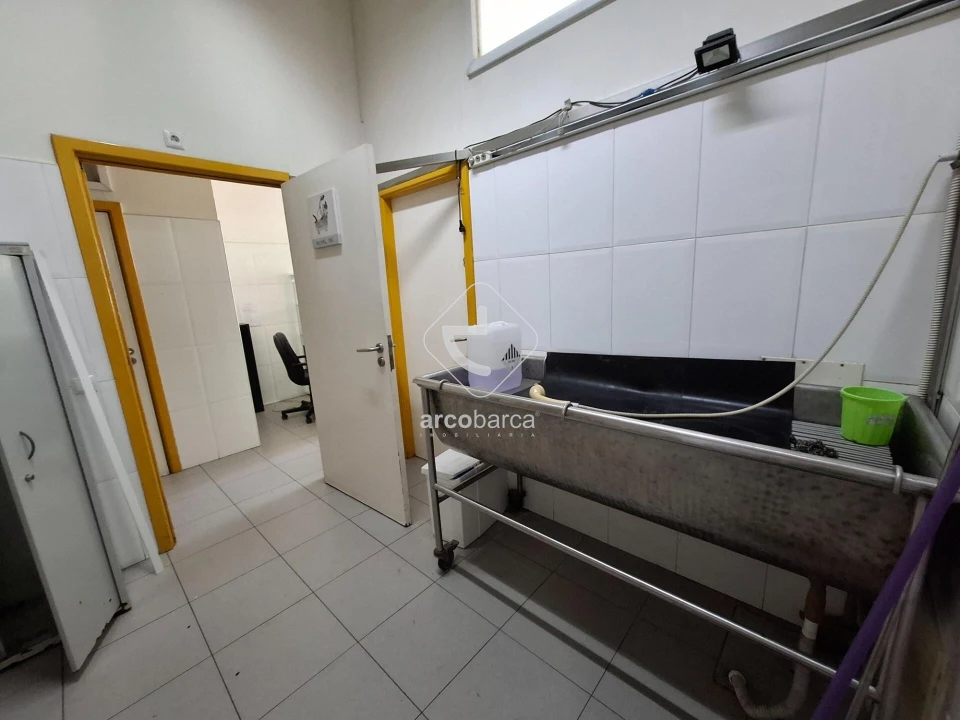Loja para Arrendamento em Subportela, Deocriste e Portela Susã Foto 11