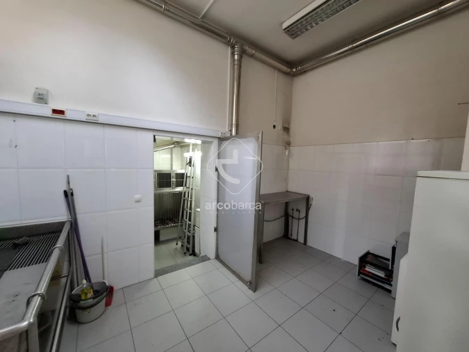 Loja para Arrendamento em Subportela, Deocriste e Portela Susã Foto 16