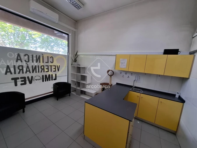 Loja para Arrendamento em Subportela, Deocriste e Portela Susã Foto 7