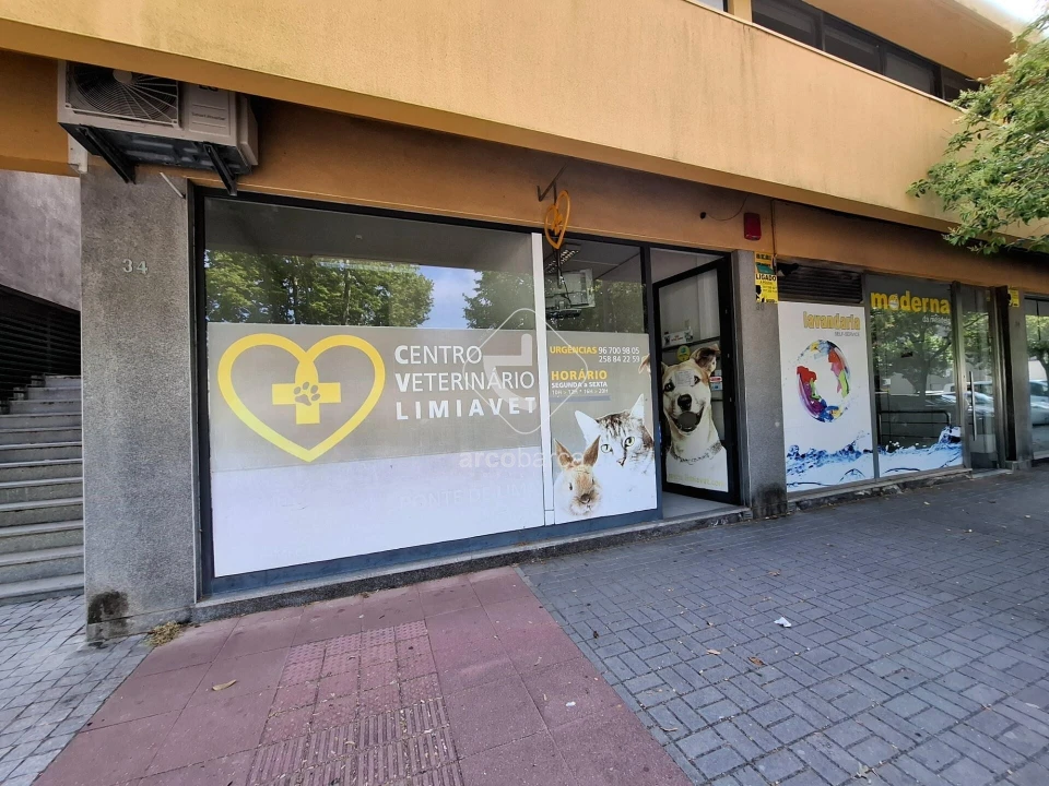 Loja para Arrendamento em Subportela, Deocriste e Portela Susã Foto 1