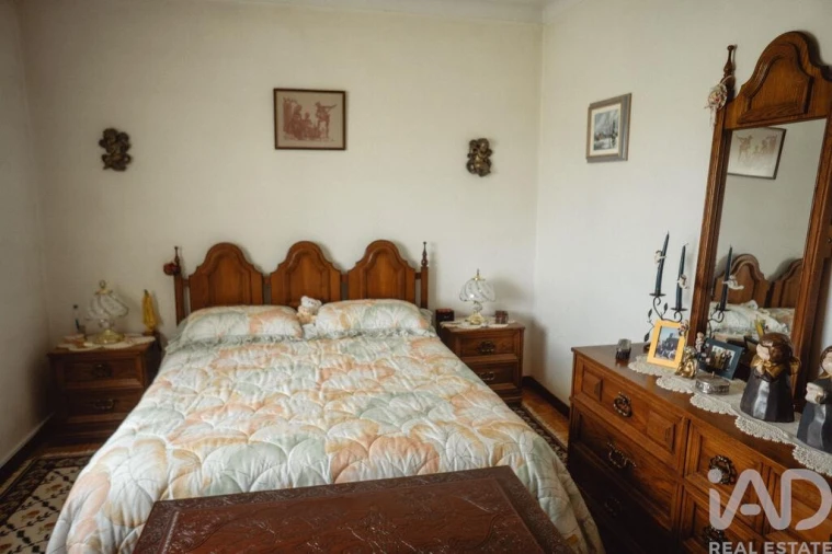 Moradia T3 para Venda em Sabugal e Aldeia de Santo António Foto 17