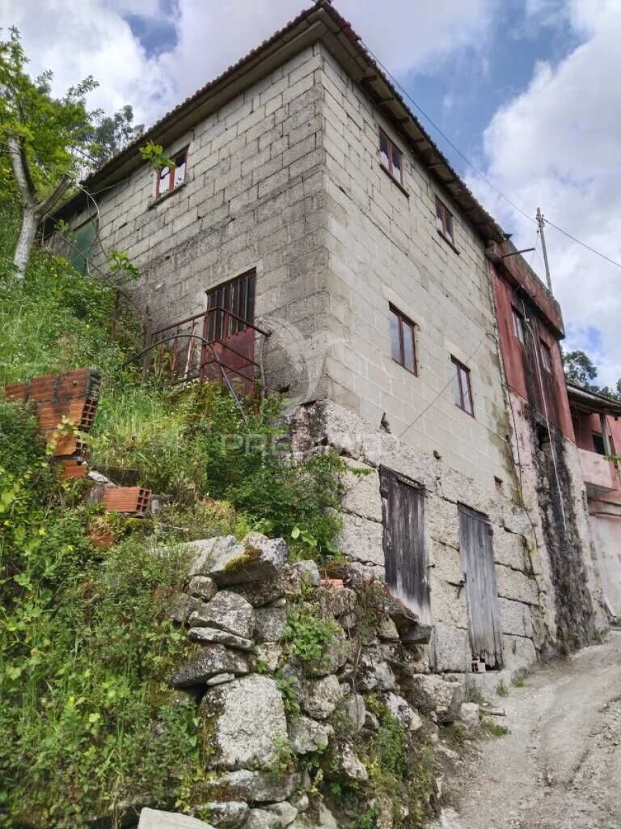 Moradia para Venda em Jugueiros