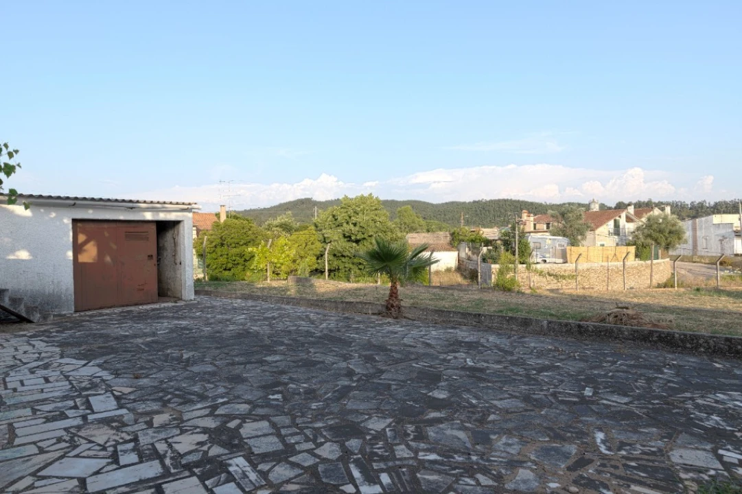 Moradia T6 para Venda em São João Baptista e Santa Maria dos Olivais Foto 9